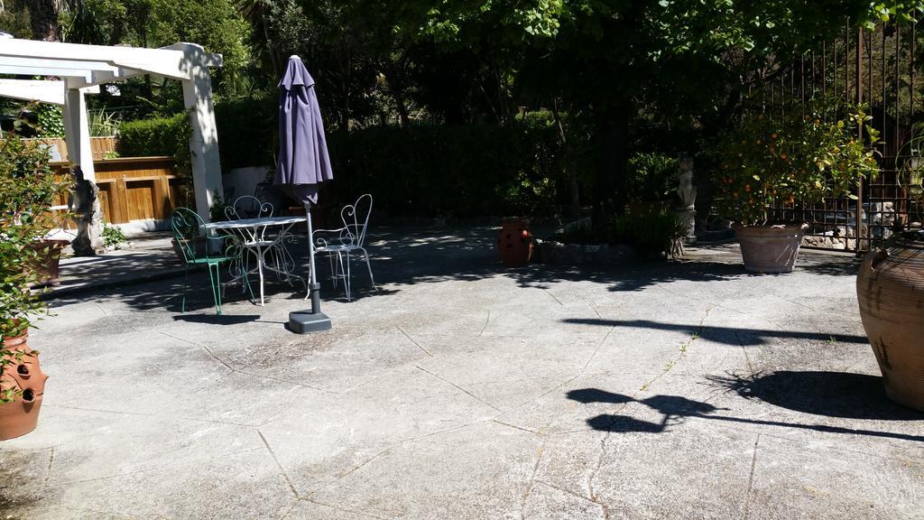 Le Clos Du Loup La Colle-sur-Loup Buitenkant foto